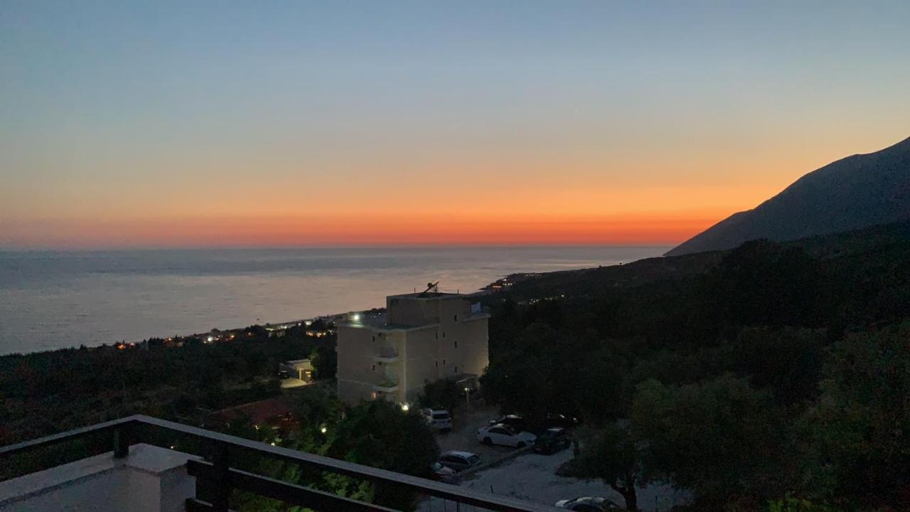 Hotel Natali Dhërmi Extérieur photo