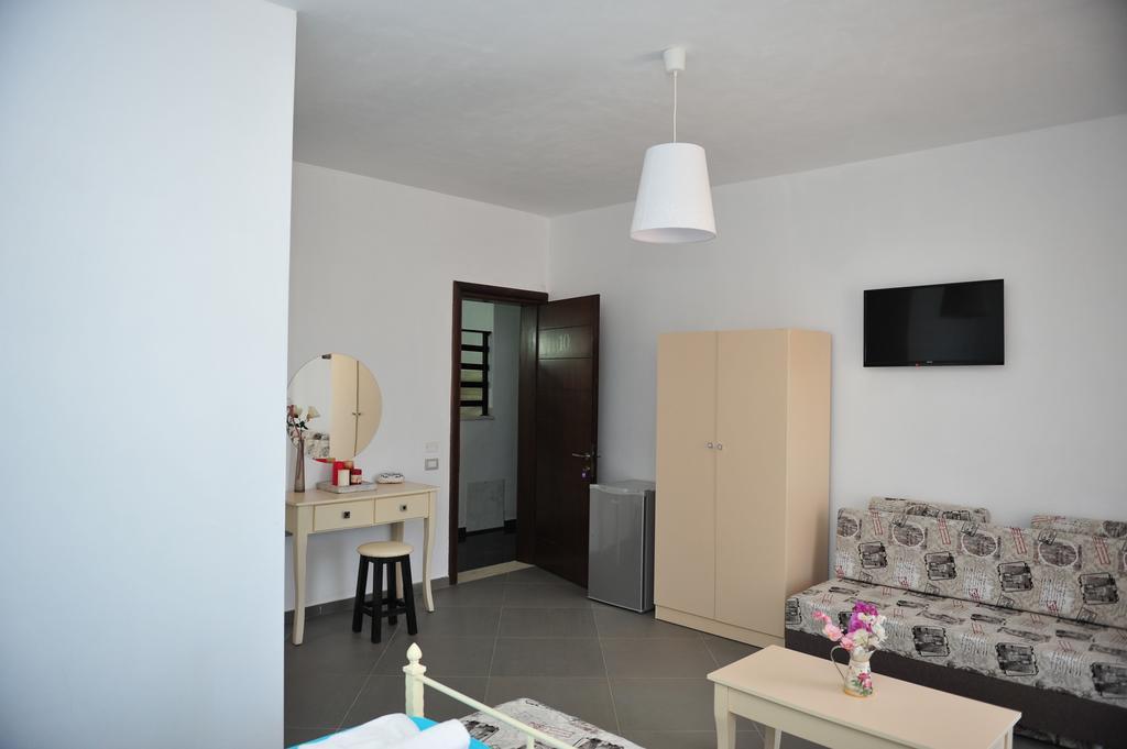 Hotel Natali Dhërmi Extérieur photo